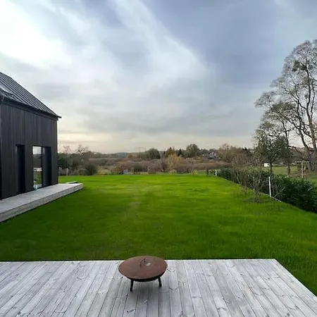 Ungewoehnliches Holzhaus Mit Weitblick Und Seenaehe Villa *