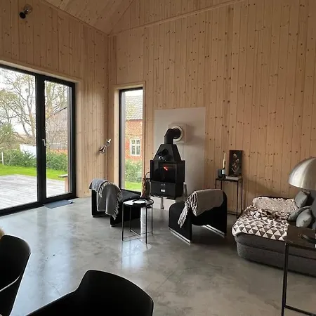 Ungewoehnliches Holzhaus Mit Weitblick Und Seenaehe Villa *